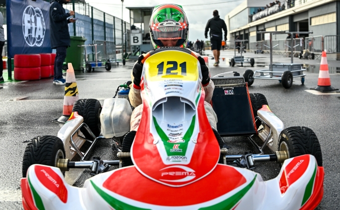 Alp Aksoy, WSK Euro'da podyuma ��kan ilk t�rk oldu