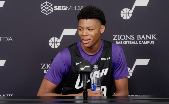 Jazz ayla Bailey, Draft srecindeki kriz sonras menajerinden ayrld