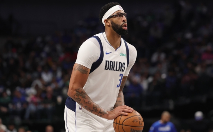 Dallas, Anthony Davis takas�n� g�ndemine alabilir