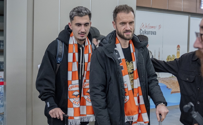 Adanaspor'un iki yeni transferi kente geldi