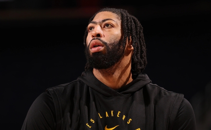 Anthony Davis'ten Lakers'a veda mesaj�!
