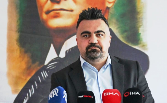 Masa tenisini brakan Nesim Turan, dnya sralamasnda hala ilk 10'da