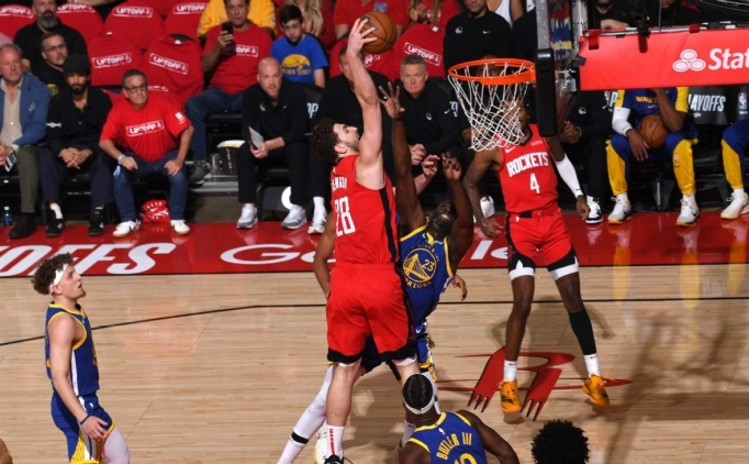 Alperen'in 26 say�s� yetmedi, Warriors, Curry ile 1. ma�tan galip ��kt�
