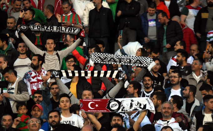 Altay'dan Kar��yaka'ya derbi jesti
