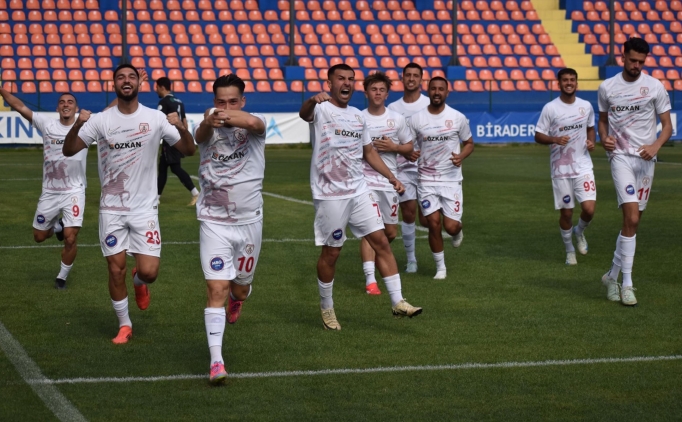 Alt�nordu lidere kar�� sahaya ��kacak