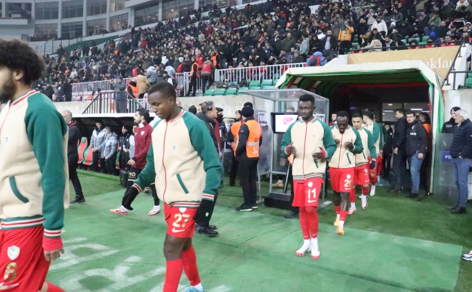 Amed, sezon sonuna kadar i� saha ma�lar�nda Diyarbak�r'da