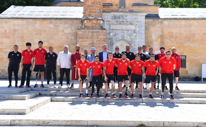 Ampute Milli Tak�m�, Polonya Yolculu�u �ncesi K�r�ehir'den Ahi duas�yla U�urland�