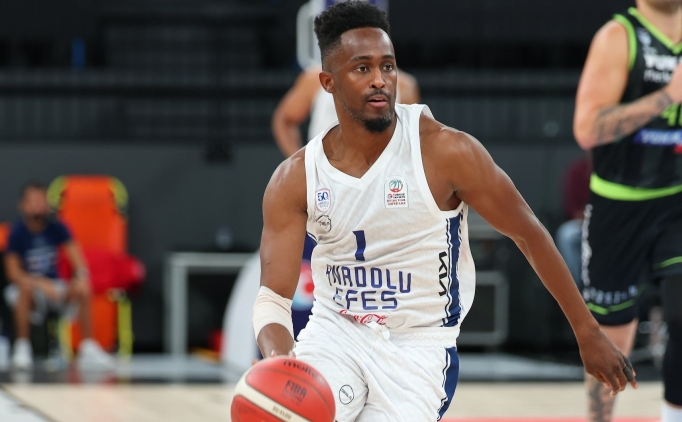 Anadolu Efes, ligde 3'te 3 yapt!