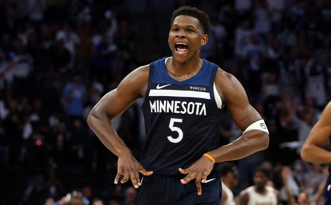 Knicks, Wolves, Celtics ve Pacers; serilerinde 3-1 �st�nl�k sa�lad�!