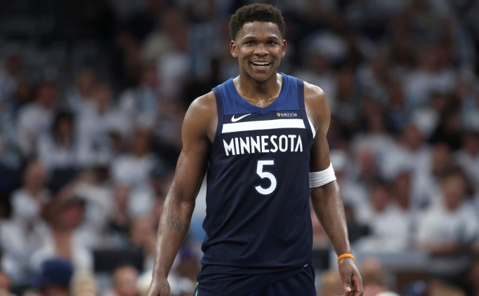 Edwards: 'Sadece basketbolcuyum, lider de�ilim'