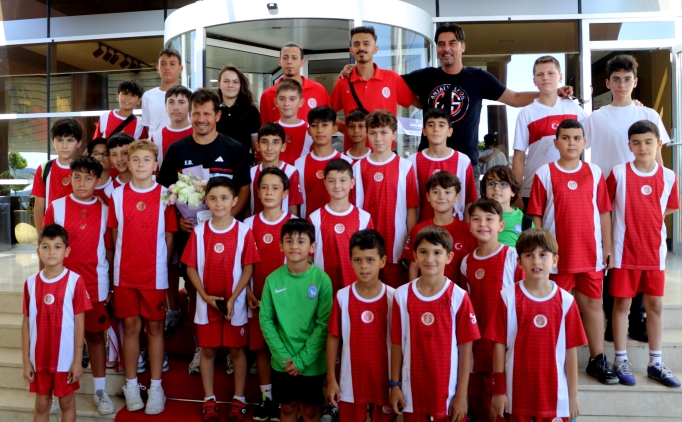 Antalyaspor'un kamp� Burdur'da ba�lad�