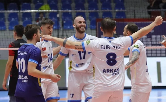 Arkas'ta ayr�l�k zaman� ba�lad�