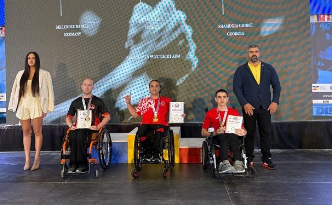 Millilerimiz Romanya'dan zaferle d�nd�!