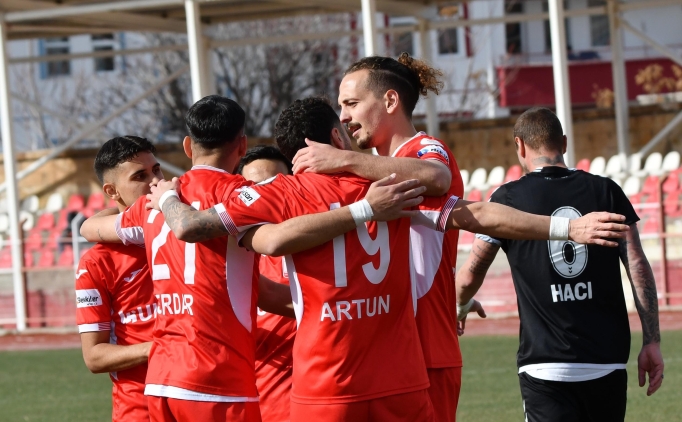 Bal�kesirspor, lideri yakalad�