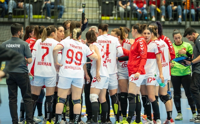 A Milli Kad�n Hentbol Tak�m�, Avusturya'y� Amasya'da a��rlayacak