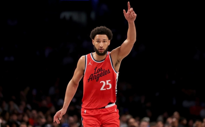 Simmons menajeriyle yollar� ay�rd�, emeklilik ihtimali g��leniyor