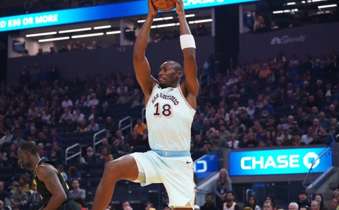 Bismack Biyombo Spurs ile yeniden anla�t�