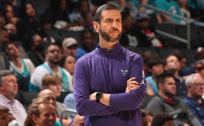 Knicks, James Borrego ile ba�antren�r aday� olarak g�r��ecek