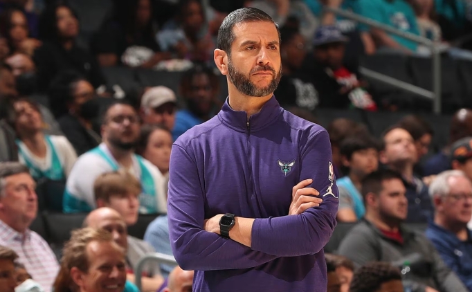 Suns'ta yeni ko� adaylar� olarak Borrego ve Joerger �ne ��kt�