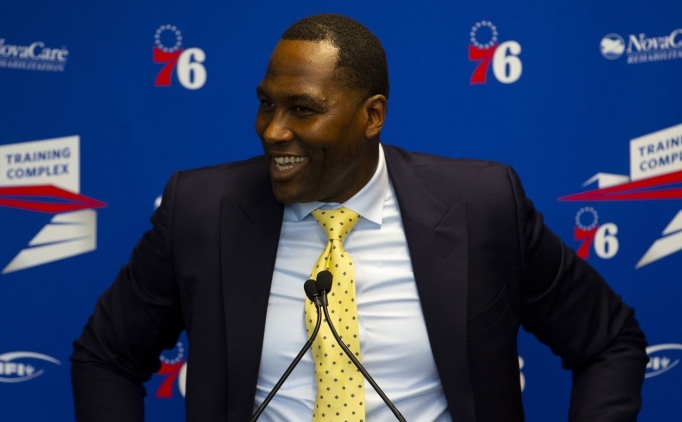Elton Brand, Hawks'taki y�netici adayl���ndan �ekildi