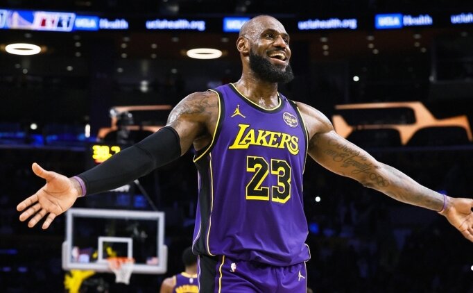 LeBron, v�cudu i�in y�ll�k 1 milyon dolar harcad���na dair iddiay� ��r�tt�