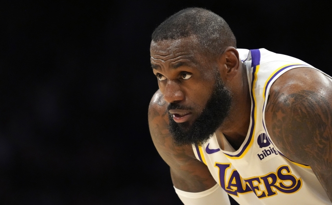LeBron: 'Dizim iyi, kampa kadar %100 iyile�irim'