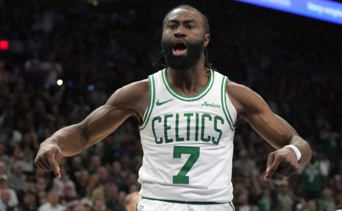 Brown, v�cuduna y�lda '500-700 bin dolar' harc�yor!