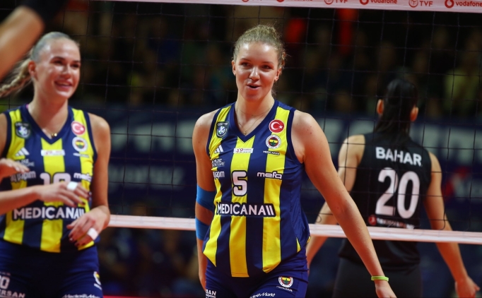 Fenerbah�e, T�rk Hava Yollar�'na set vermedi!