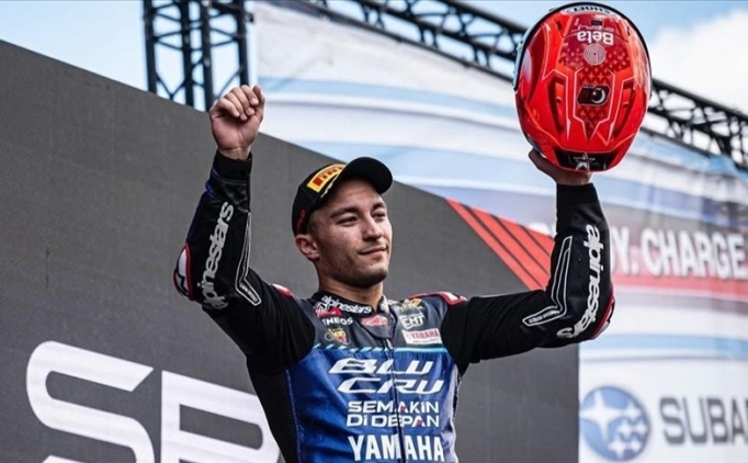 Milli motosiklet�i Can �nc�, �ngiltere'de birinci oldu