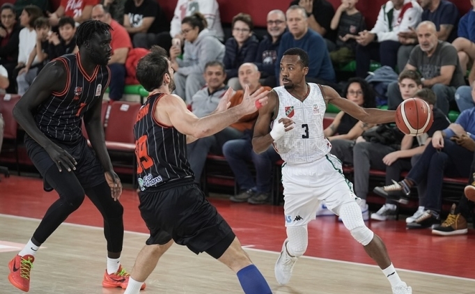 Potada Manisa ile Kar��yaka �nemli derbide