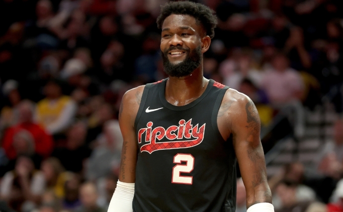 Lakers GM'i Pelinka, Ayton i�in: 'Bizim i�in ideal par�a'