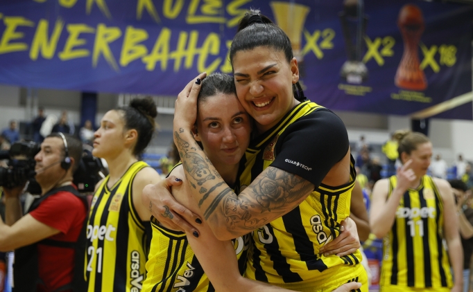 Fenerbah�e Opet, �ampiyonluk i�in sahaya ��k�yor