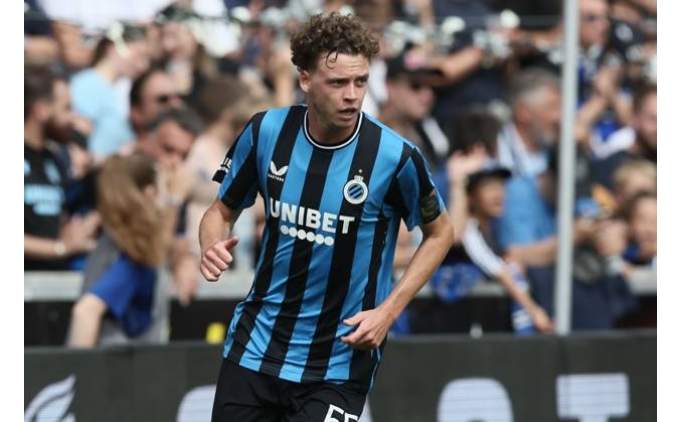 Brighton'dan Maxim de Cuyper'e imza