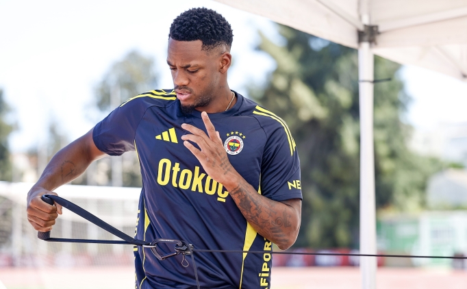 Duran, Fenerbah�e'de ilk antrenman�na ��kt�