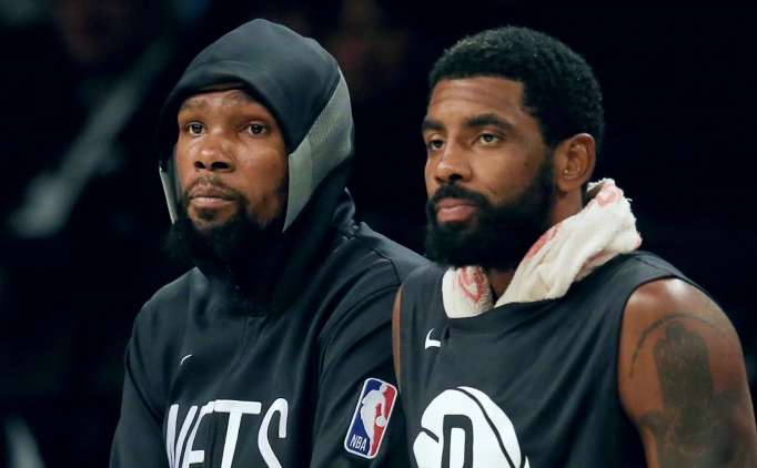 'Irving ve Durant, Brooklyn'den ayr�lmadan �nce Phoenix'te bulu�may� planl�yordu' iddias�