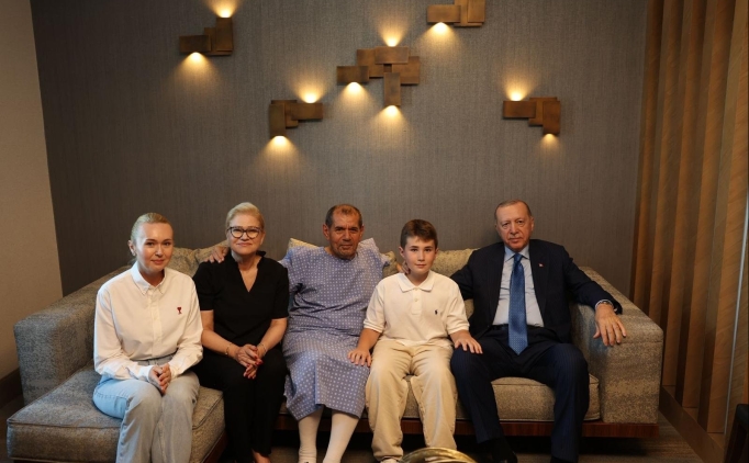 Cumhurba�kan� Erdo�an'dan Galatasaray Kul�b� Ba�kan� �zbek'e hastanede ziyaret
