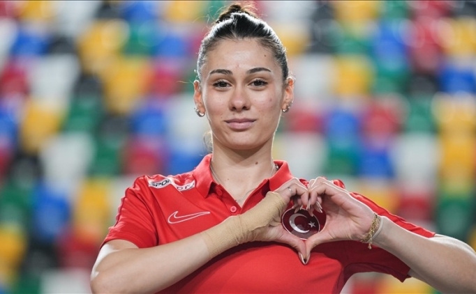 Aysel nder, Para Atletizm Dnya ampiyonas'nda altn madalya kazand