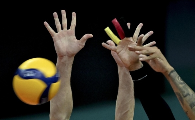 Erkekler Kupa Voley'de grup msabakalar balyor