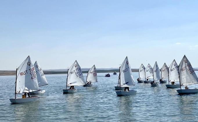 Gen� milli yelkenciler �talya'da 5 madalya kazand�