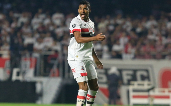 Luiz Gustavo, Brezilya'da g�ndem oldu!