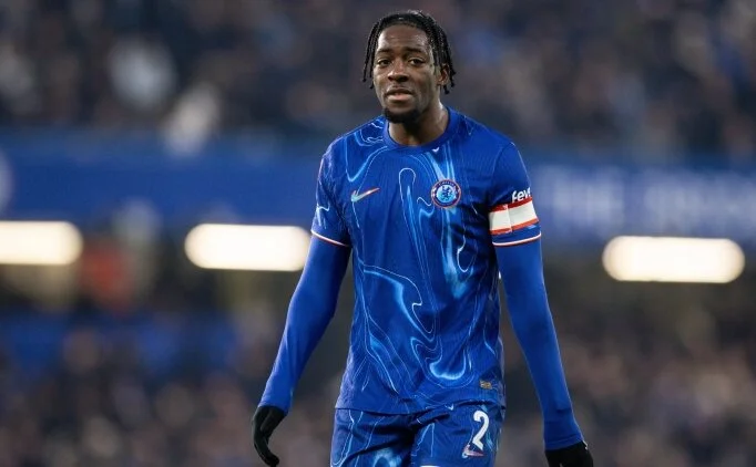 Galatasaray'da stoper harekat�!