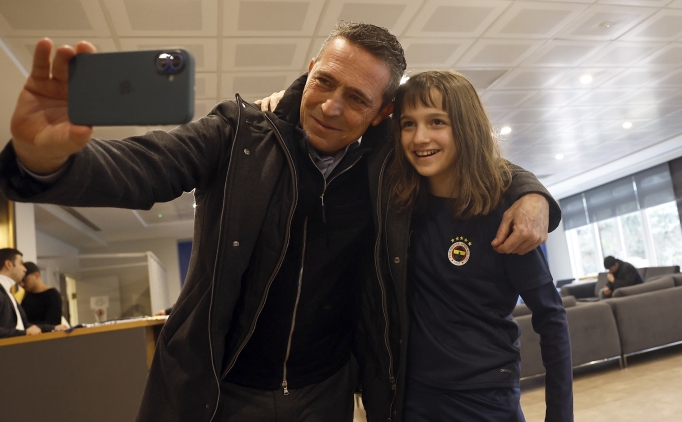 Yaz Y�ld�r�m, Reece James ile g�r��t�