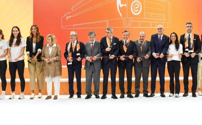 Eczac�ba�� Spor Kul�b� yeni salonunu t�renle a�t�