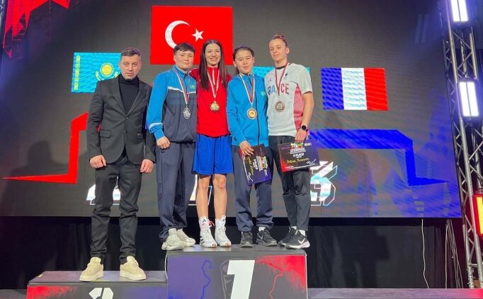 Milli boks�rler, Bulgaristan'da 12 madalya kazand�