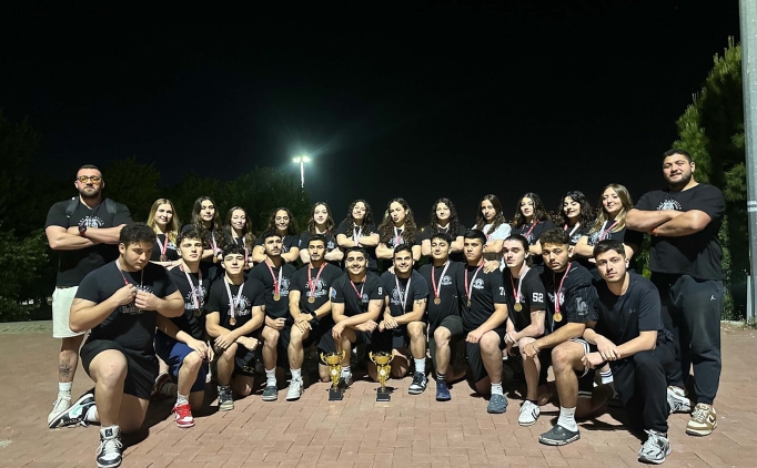 Ege �niversitesi Sualt� Ragbisi tak�mlar�ndan �ifte �ampiyonluk