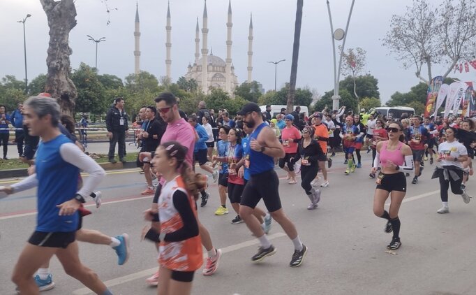 15'inci Uluslararas Kurtulu Maratonu'na rekor katlm