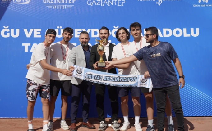 Dou ve Gneydou Anadolu Tenis Takm ampiyonas sona erdi