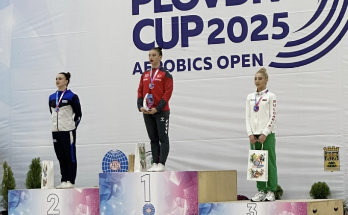 Milli aerobik cimnastikiler, 3 madalya elde etti