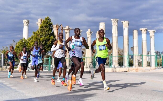 Elit atletler Uluslararas� Mersin Maratonu'nda!