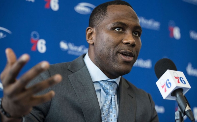 Bucks, Elton Brand'i y�netim kadrosuna katmak istiyor